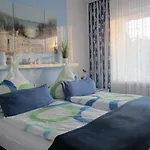 Antonia, 15110 Apartament Leer