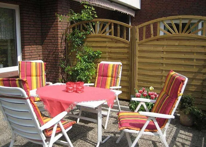 Antonia, 15110 里尔